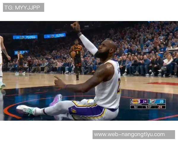 詹姆斯谈比赛防守表现与争议判罚的感受与看法