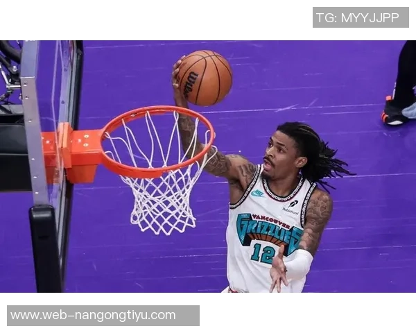 福克斯半场表现抢眼4投2中斩获13分2篮板2助攻罚球全中助力球队