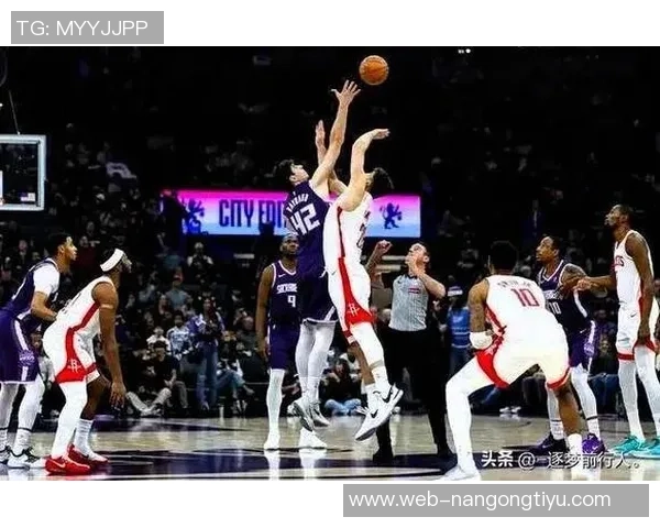 火箭与船火之战最后时刻失误频出篮板争夺成胜负关键