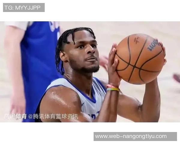 夸梅：布朗尼若想首发需提升接球投篮能力不能只依赖老爸的三分训练
