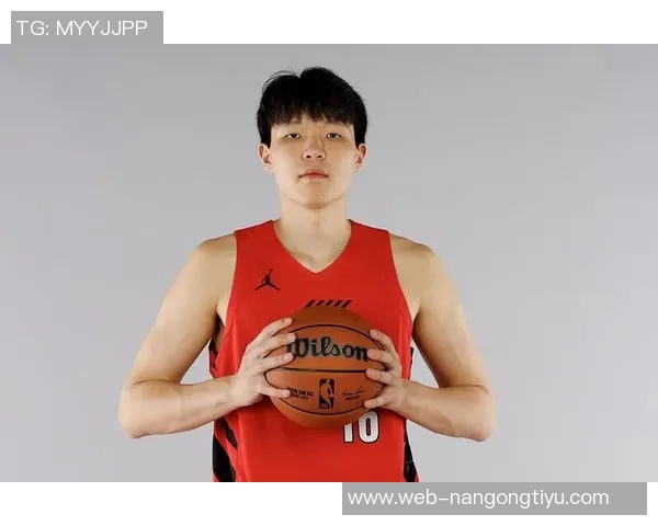 杨瀚森回应质疑让开拓者重拾信心不再怀念艾顿的日子