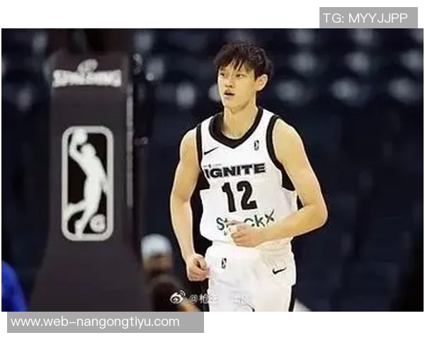 曾凡博引发球迷热潮高价票却让期待变失望的夜晚